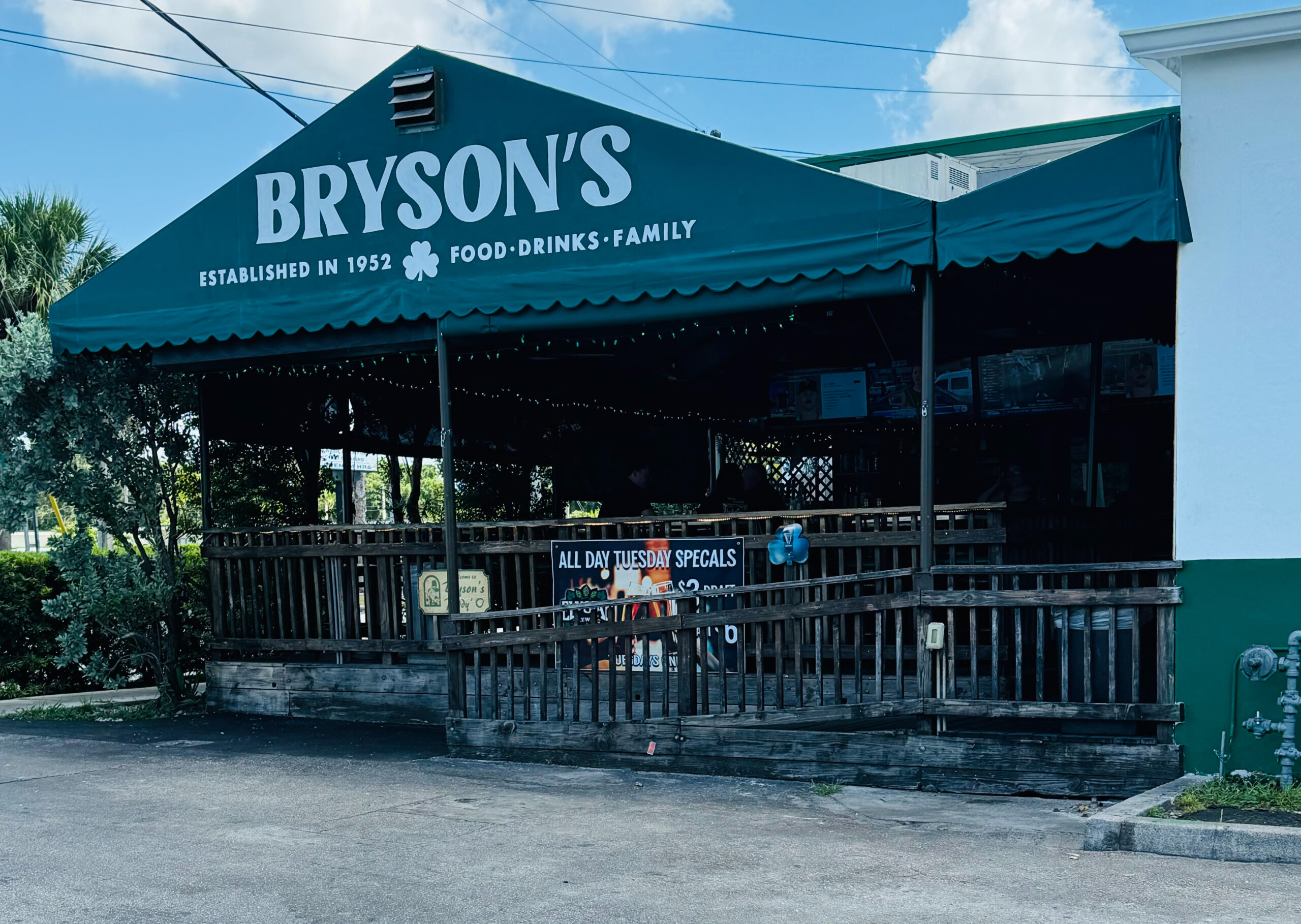 Bryson's Irish Pub